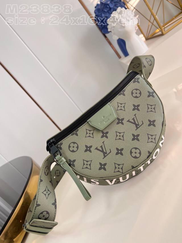 Top Original Home Shot M23838 This Lv Moon Crossbody Handbag Uses Soft Coated Ca