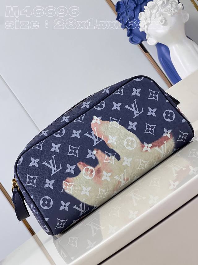 Top Original M82831 Flame Rose Silkscreen Series This Dopp Kit Toiletry Bag Is M