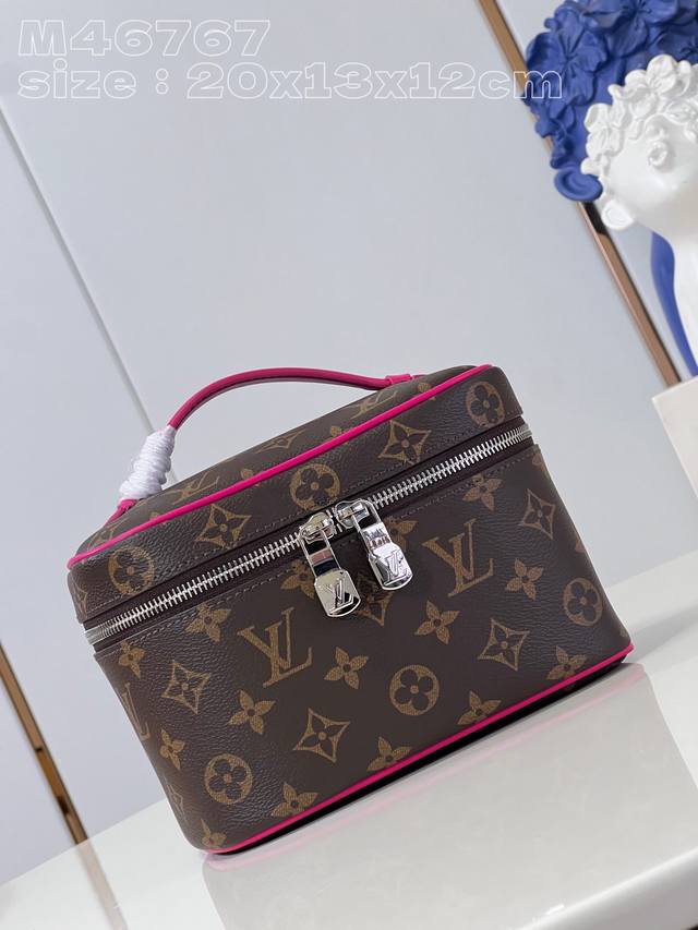 Top Original Single Home Real Shot M46767 Rose Red This Nice Mini Cosmetic Bag I