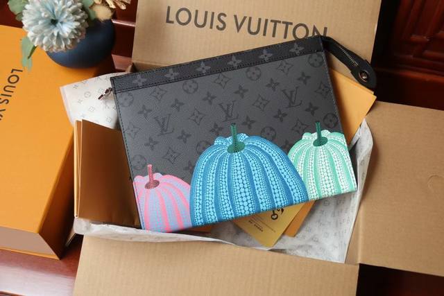 Top Original M81973 Pumpkin Series Clutches Clutch Series Pochette Voyage Medium