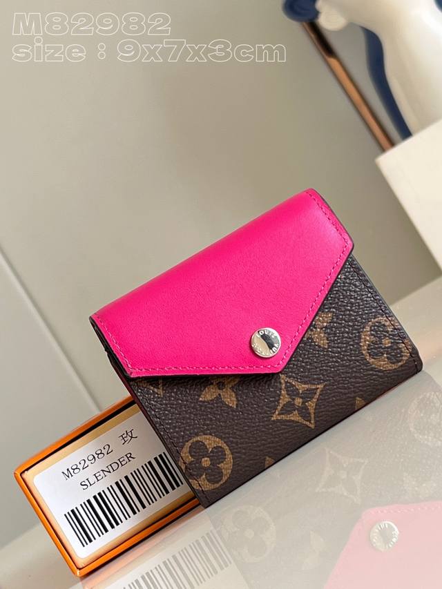 Top Original Home Photo M82982 Rose This Zo Wallet Is Made Of Monogarm Canvas Wi
