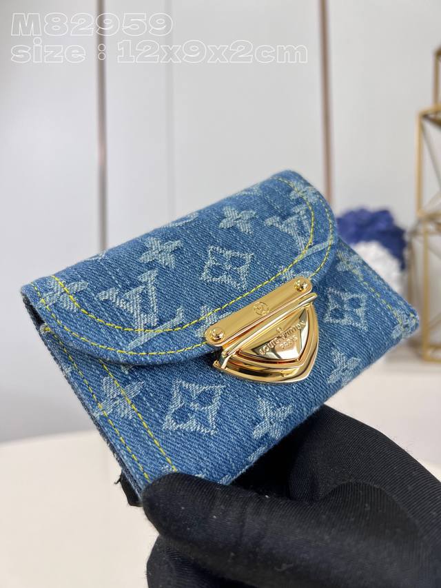 Top Original Home Shot M82959 This Victorine Wallet Is Made Of Monogram Denim Ca