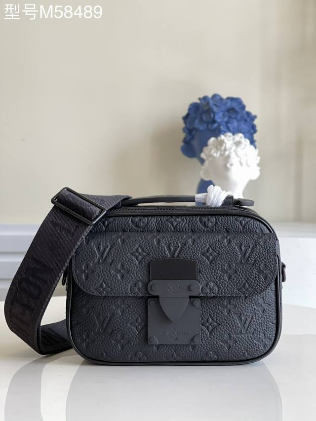 Top Original Home Shot M58489 This S Lock Messenger Bag Is Made Of Soft Taurillo