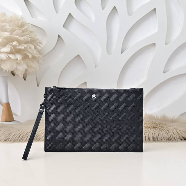 Mont Blanc Montblanc - The Latest Men's Handbag Is Made Of Top-Grain Cowhide Lea