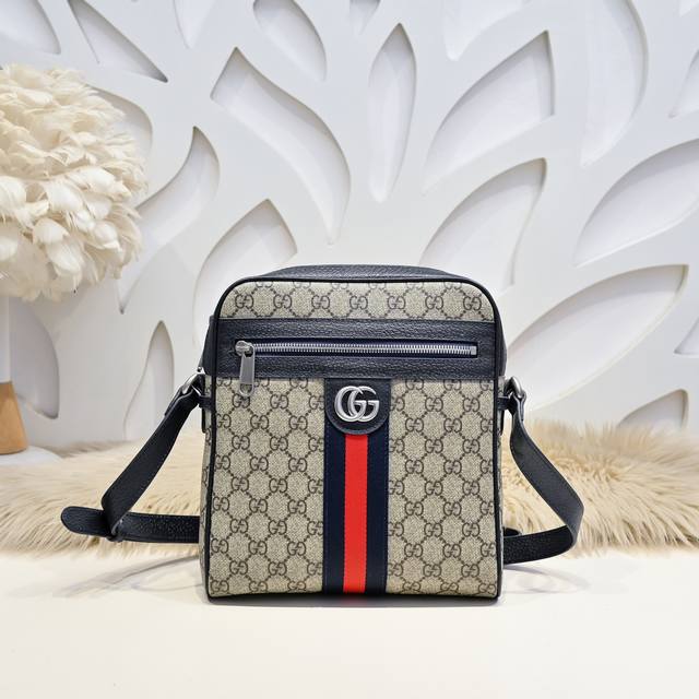 Gucci-Gucci's Latest Men's Messenger Bag Is Made Of Imported Calfskin Leather. I