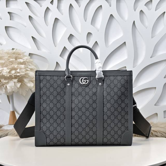 Gucci-Gucci's Latest Men's Handbags Are Made Of Imported Calfskin Leather. The L