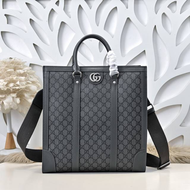 Gucci-Gucci's Latest Men's Handbags Are Made Of Imported Calfskin Leather. The L
