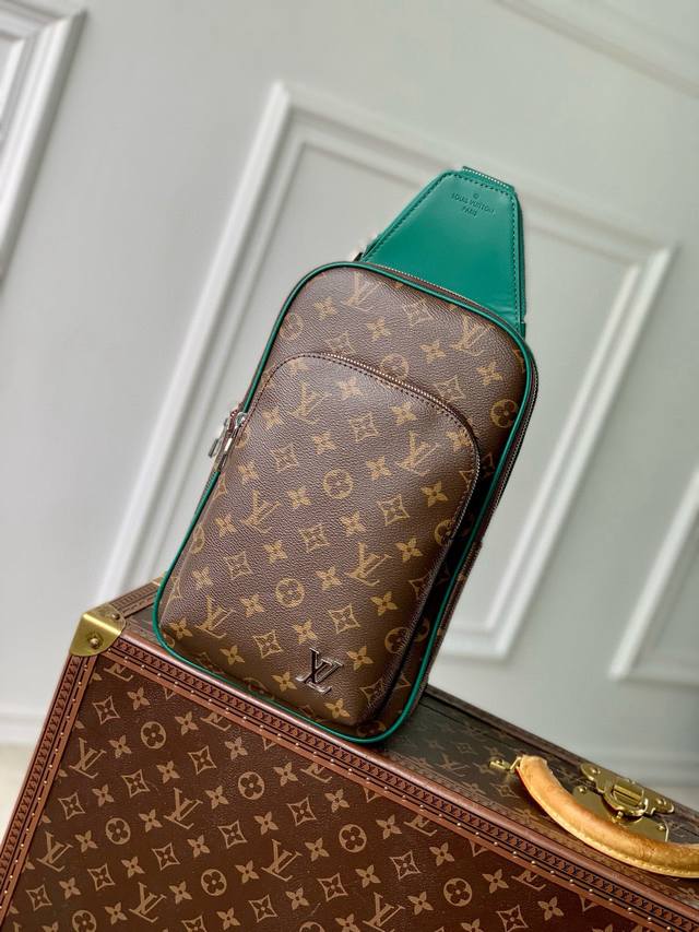 Louis Vuitton Exclusive Photo M12734 This Avenue Shoulder Bag From The Lv Colorm