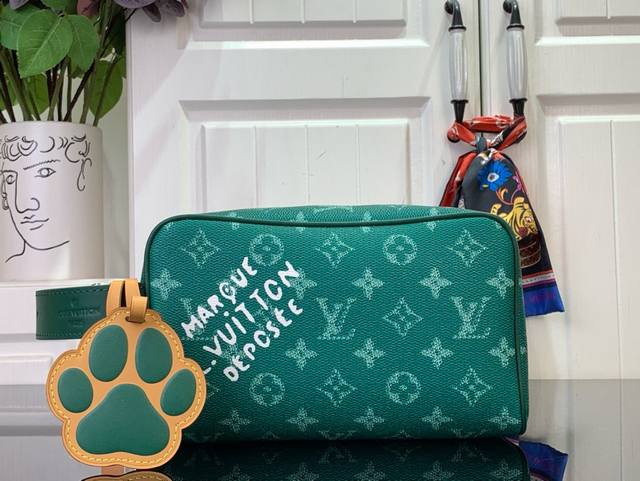 Louis Vuitton Louis Vuitton Exclusive Real Shot Toiletry Bag M83112 83113 12688