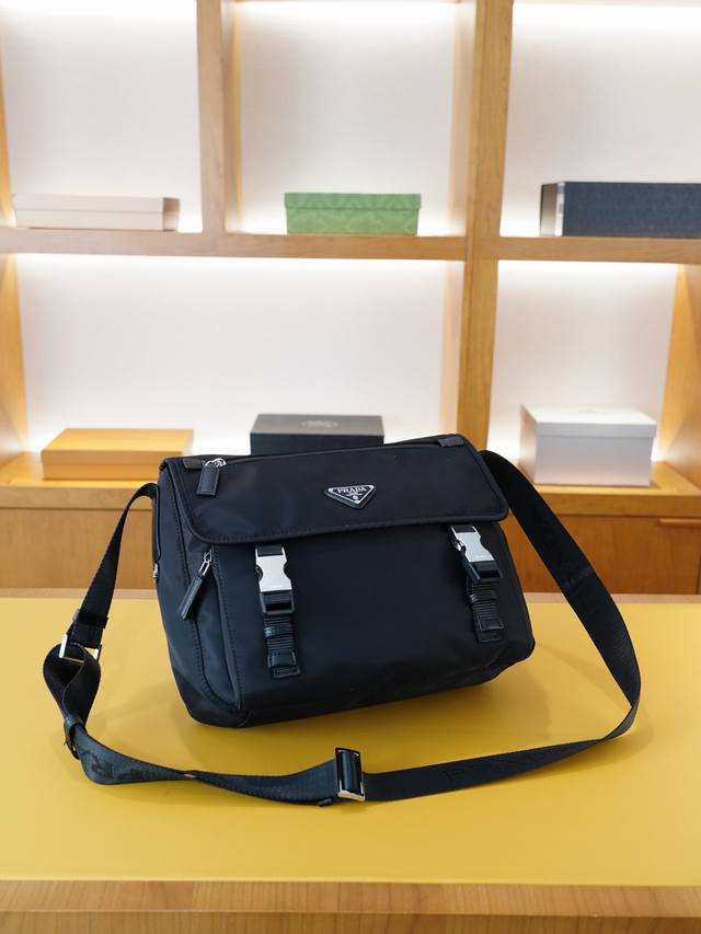 Prada Prada Official Website Synchronized High Version Crossbody Shoulder Bag Ti