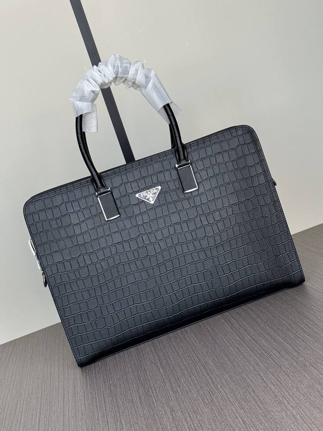 The Latest Hot Prada Combination Lock Portable Briefcase With Top-Grade Counter