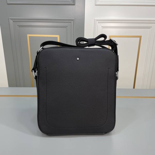 Original Goods Counter Same Style High-End Men's Casual Molded Body Bag With Sup