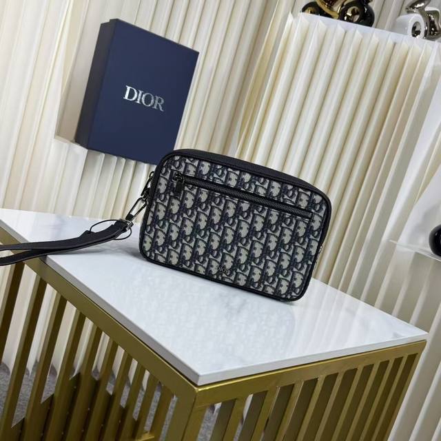 The Highest Version On The Market, Welcome To Compare Wash Bag Beige And Black O