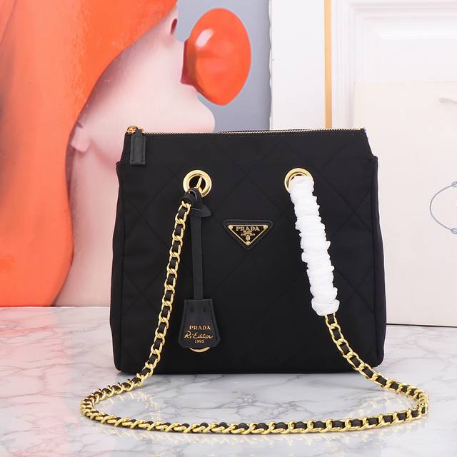 Returned Second-Hand Zipper Model 2682 This Vintage Chain Diamond Hobo Bag Is So