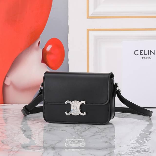 Returned Goods With Box, Celine.Triomphe Retro And Versatile! Shiny Calfskin Han