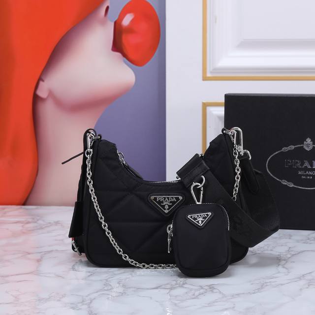 Returned Goods Model 003 Full Cloth Embroidered Nylon Hobo Hand-Held Underarm Ba