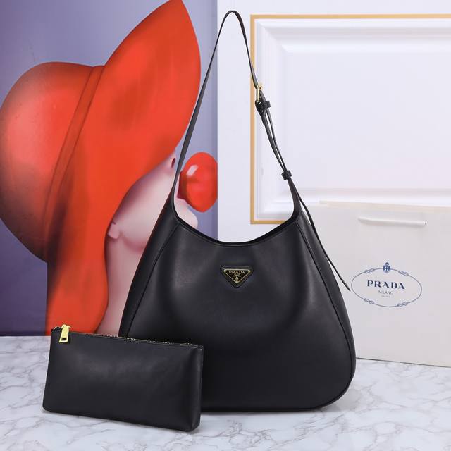 Return Of Stock Cleo New Oversized Crossbody Bag This Crossbody Bag Is Made Of I