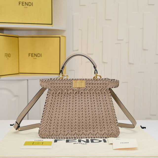 Model 3318 New Arrival -New- The Iconic Medium Baguette Handbag Is Made Of Jacqu
