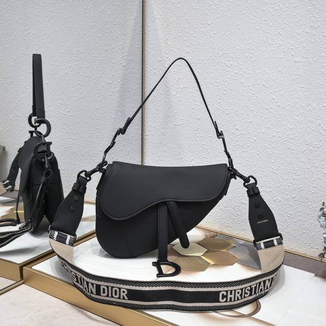 Large Dior Saddle Frosted Series With Counter Box Large Size: 25.5 X 20 X 6.5 Cm