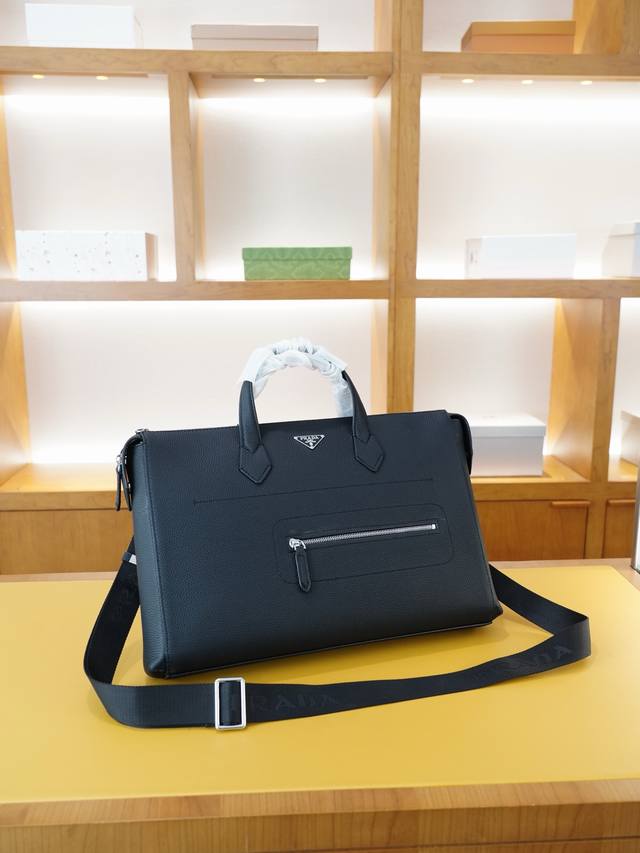 Prada Prada Official Website Synchronized High Version Hand-Held Crossbody Backp