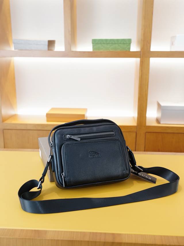 Jaguar Official Website Synchronized High Version Crossbody Shoulder Bag Timeles