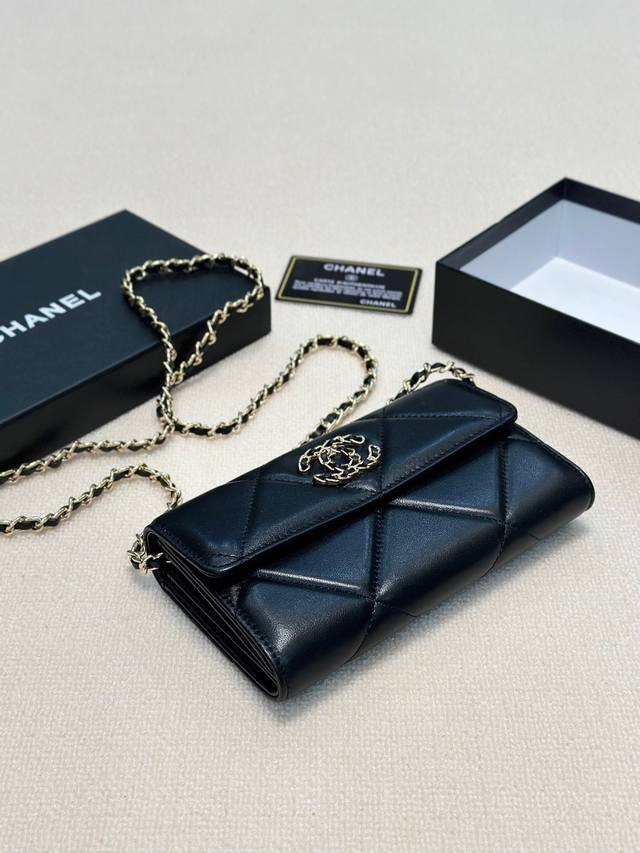 Color Black Size 19X10 Chanel Chanel's Timeless Classic, The New Model Is Equipp