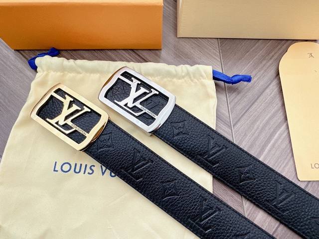 Louis Vuitton Original Counter New Buckle With Imported Original Leather Belt. I