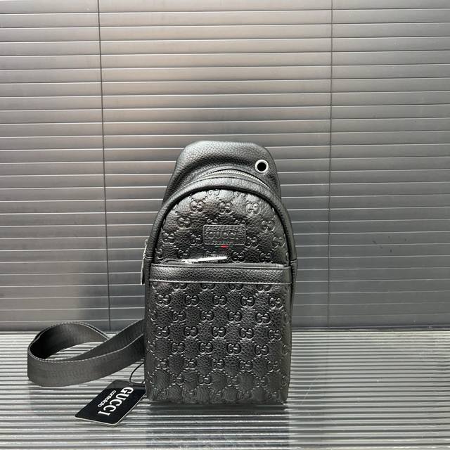 Gucci Gucci Cowhide Embossed Chest Bag Crossbody Shoulder Bag Essential For Dail
