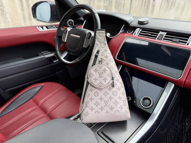 High-End Goods New "Louis Vuitton" Lv Chest Bag Louis Vuitton Shoulder Bag M1491