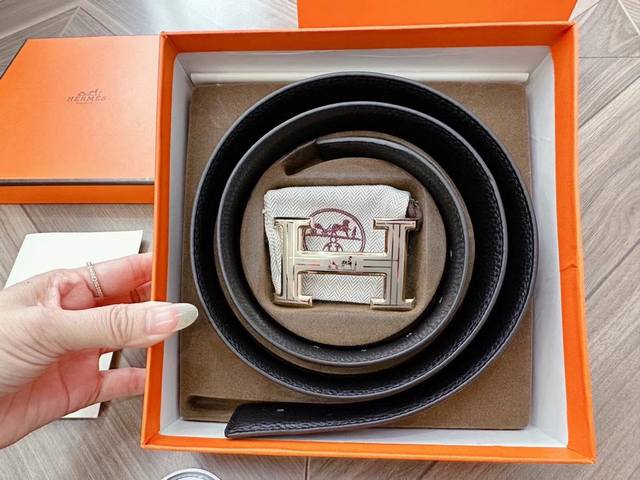 Hermes Hermes Is A World Luxury Brand Founded In Paris, France. The Belt Is Made