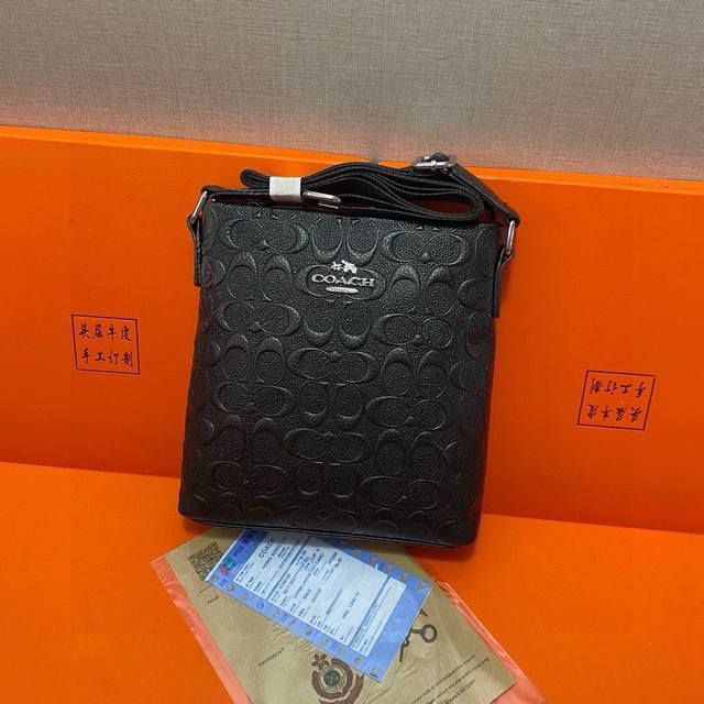 Coach Briefcase Is A Very Practical Choice. A Must-Have For Holiday Gifts Size C