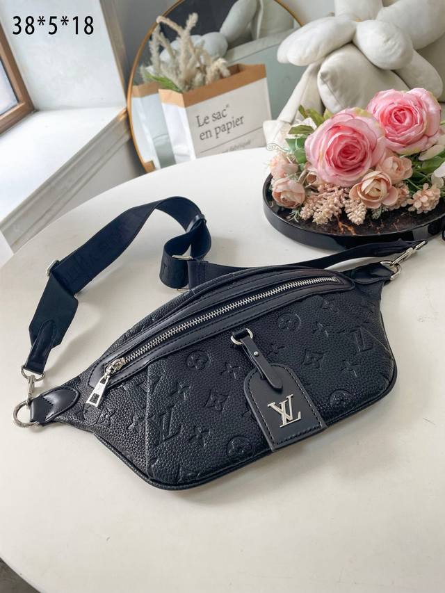 Louis Vuitton Louis Vuitton Exclusive Real Shot M21862 Bumbag Waist Bag Uses Cla