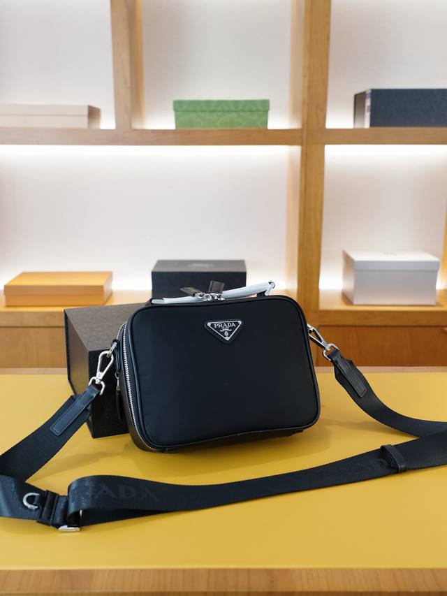 Prada Prada Official Website Synchronized High Version Crossbody Shoulder Bag Ti
