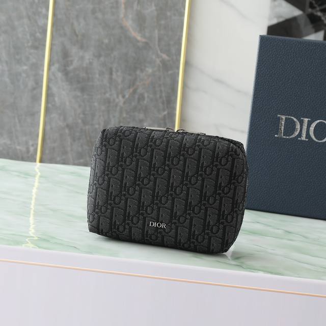 This Travel Clutch Is Practical And Stylish. Crafted From Materials Such As Blac