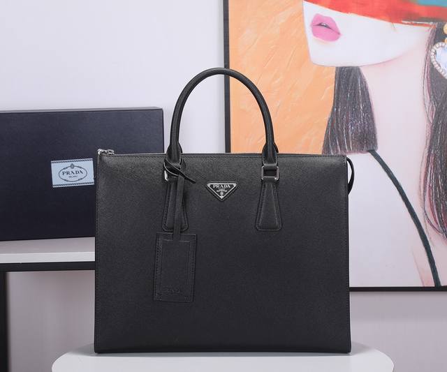 P New Men's Briefcase 30 Arrival This Simple Tote Bag Combines Modernism And Cla