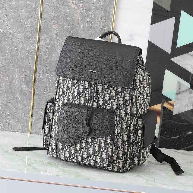 This Saddle Backpack Features A Stylish And Original Design That Highlights The
