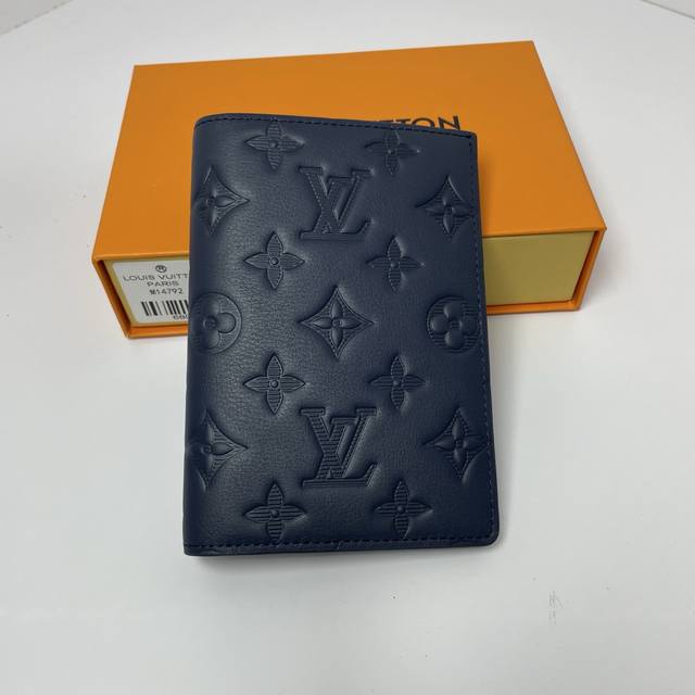 Factory P Price Top Original M14792 Blue Embossed Passport "Couvertaux Passport