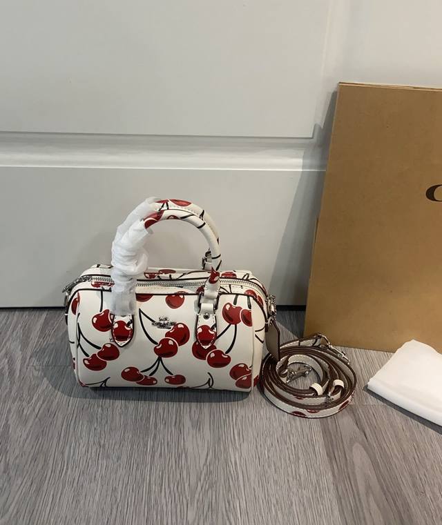 Coa*H Coach Cy746 Cherry Series Boston Pillow Bag Small And Exquisite Very Kawai