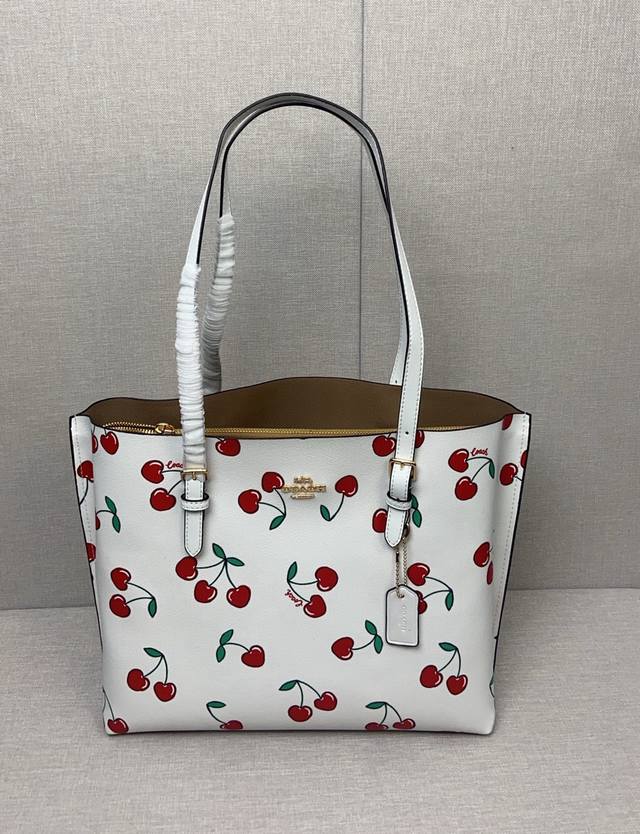 Coa*H This Year's New Mollietote Printed Tote Bag Ce627 Has Three Compartments W