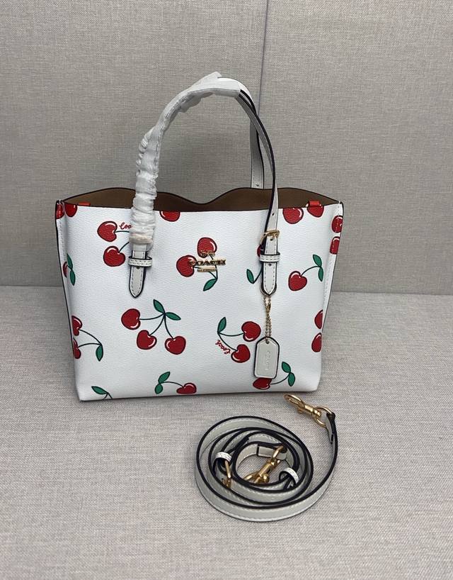 Coa*H This Year's New Mollietote Printed Tote Bag Ce627 Has Three Compartments W