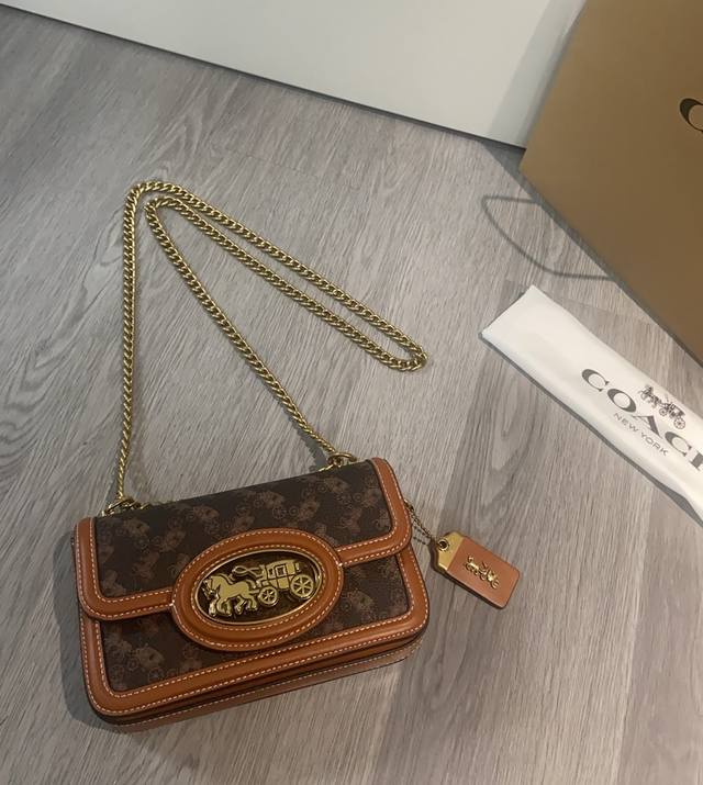 Coach New Harper This Cas83 April New Small Bag Is Inspired By The Classic Carri
