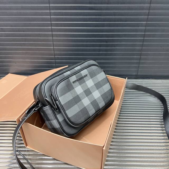 Burberry Burberry Paddy Plaid Messenger Bag Camera Bag Unisex Shoulder Bag With