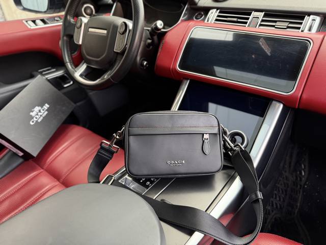 High-End New "Coach" Shoulder Bag Coach Camera Bag Coach Graham 24 Classic Solid