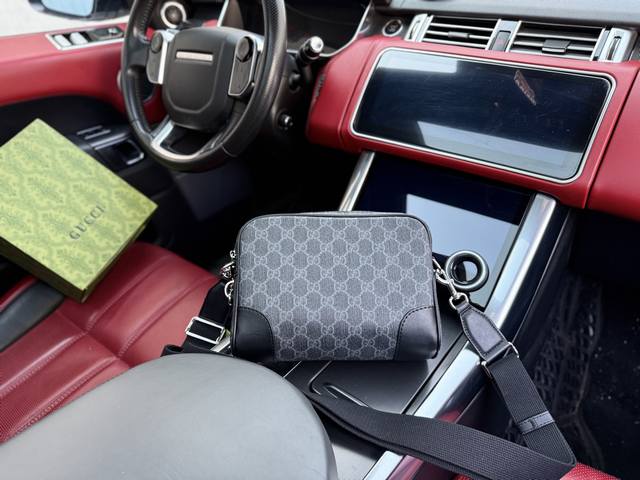 High-End New "Gucci" Shoulder Bag Gucci Gucci Messenger Bag Gucci Gg Emblem Old