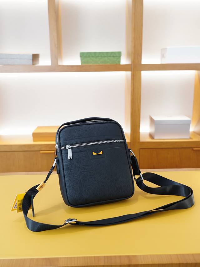 Fendi Fendi Official Website Synchronized High Version Crossbody Shoulder Bag Ti