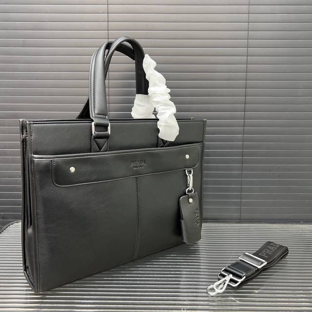Prada Prada Leather Briefcase Key Bag Men's Bag Computer Bag Handbag Classic All