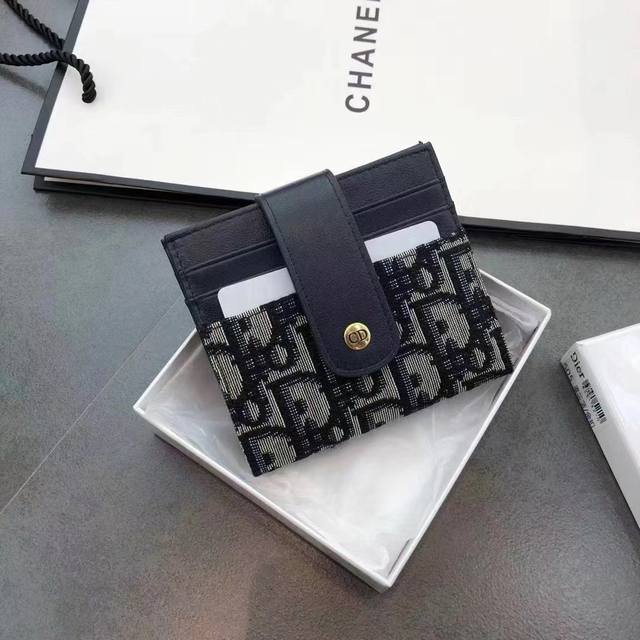 Color Black Size 11X10 Pure Leather Card Holder Super Self-Retained. Dual-Purpos
