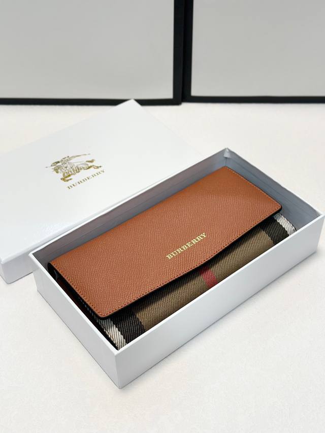 Color Black Earth Yellow Size 19X10 Burberry Counter Hits The Counter Model Is F