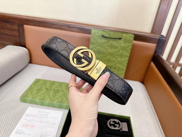 1 Strap With Two Buckles 1 Strap With 1 Buckle Brand: Gucci Grade: Double Buckle