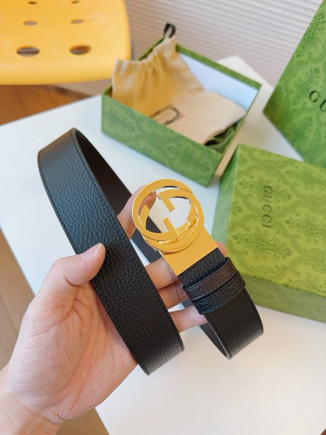 Gucci Accessories Continue To Inject New Ideas Into Classics And Reinterpret The